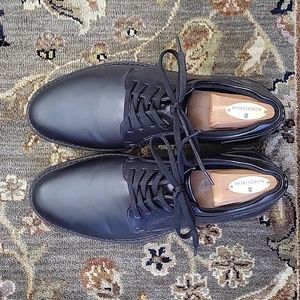 Nunn Bush Black faux leather work shoes, size 8M